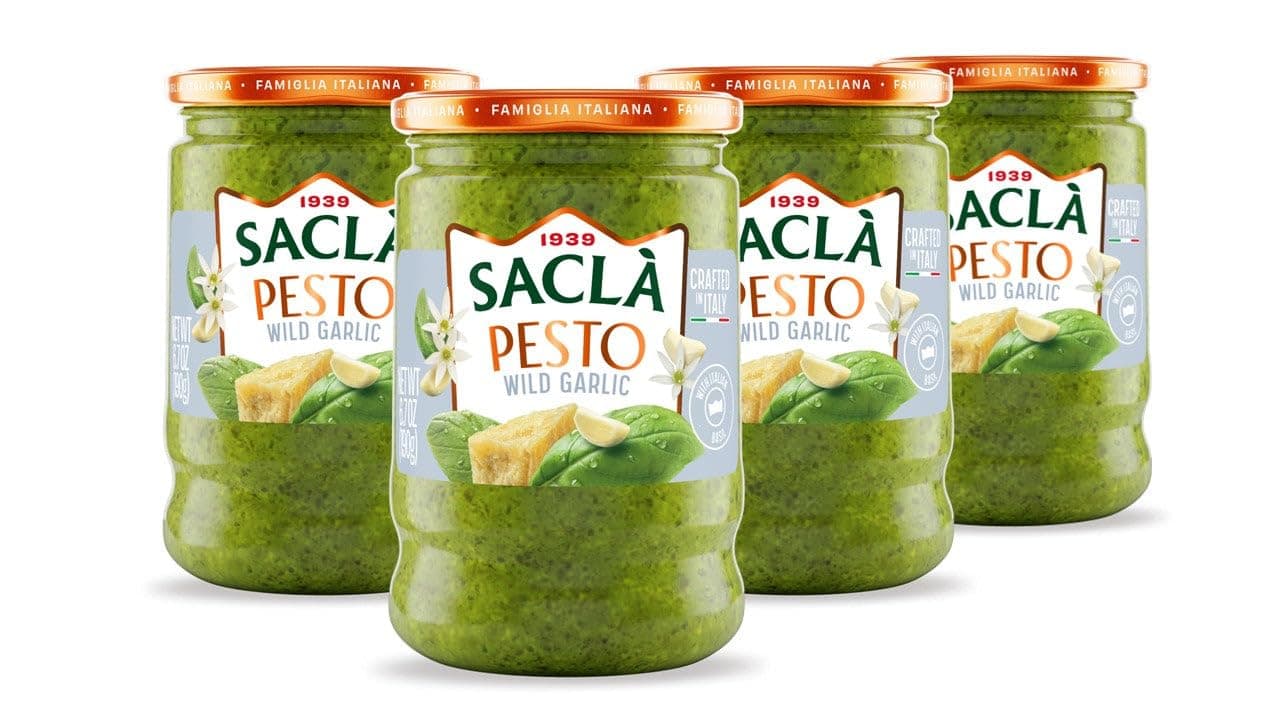 SACLA Wild Garlic Pesto Sauce 4-Pack | Basil & Wild Garlic Italian Pesto with Parmigiano Reggiano & Pecorino Romano Cheeses | FOUR 6.7 oz Glass Jars | Non-GMO Gourmet Sauce Imported from Italy